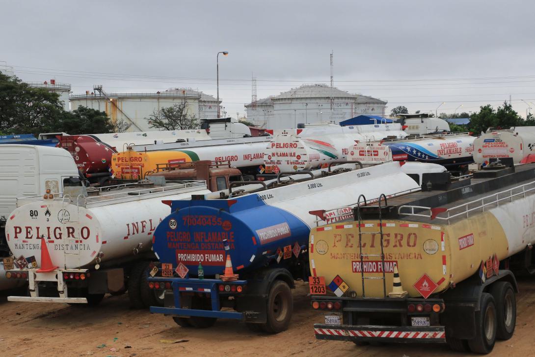Choferes denuncian 12 muertes de transportistas asalariados en medio de la crisis del diésel