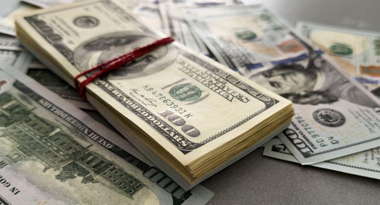 Economista Bellott: “Es básicamente imposible que el dólar paralelo se acerque al oficial”