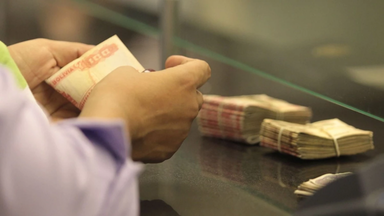 Banca boliviana cierra 2025 entre resiliencia y riesgos diferidos hacia 2026