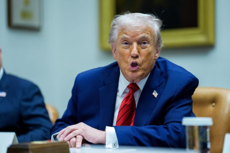 Trump logra que Venezuela entregue barriles de crudo