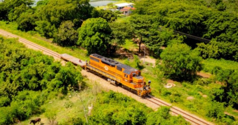 Gobierno apunta a que Bolivia sea más competitiva en Latinoamérica con el ferrocarril