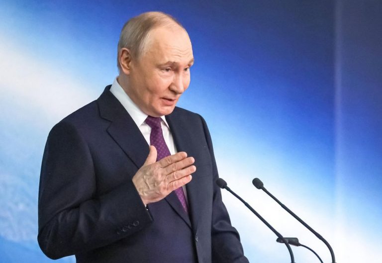Rusia seguirá modernizando potencial nuclear para superar escudos antimisiles, según Putin