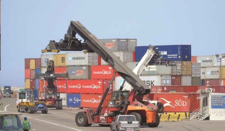 Gobierno reduce aranceles de importación en 5% para todo el universo arancelario