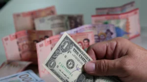 No es solo el dólar, son los impuestos: gremiales explican por qué importar ahora cuesta mucho más